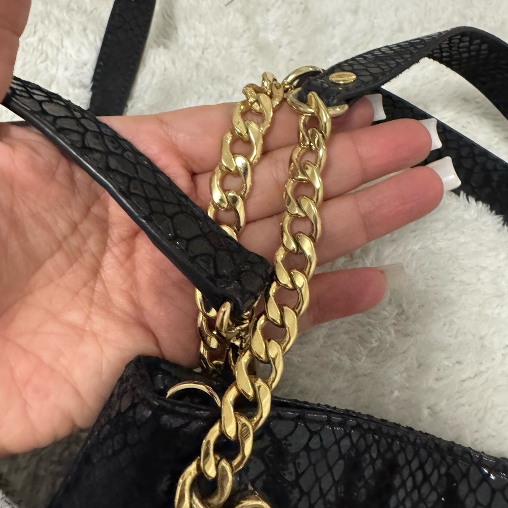Michael Kors Black and‎ Gold Snake-Pattern Shoulder Bag - Picture 5 of 7